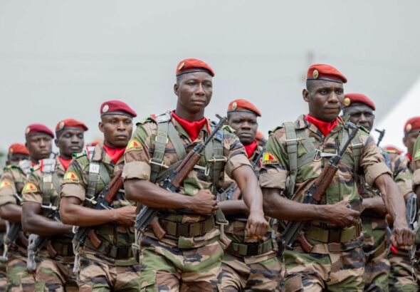Les cérémonies commémoratives du 66e anniversaire de l’indépendance du Mali se sont déroulées au Génie militaire de Bamako, en présence du Premier ministre, du Président du Conseil national de Transition, des membres du Gouvernement, des représentants des Institutions de la République ainsi que de plusieurs partenaires et amis du Mali.