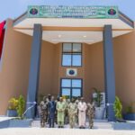Construit sur une superficie d’environ 15 hectares et financé sur le Budget national, le complexe accueille les activités de commandement, de coordination des opérations, de formation et d’hébergement des personnels du BAFS-CA.