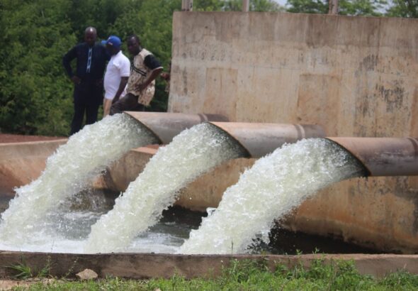 Les textes adoptés prévoient la mise en place du Programme pour une durée de cinq ans. Sa mission principale consiste à poursuivre la réalisation des infrastructures hydroagricoles dans les zones de Sélingué, du Moyen Bani et de Djenné, tout en créant les conditions nécessaires à leur exploitation.
