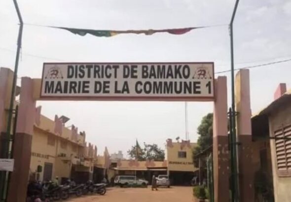 Le Conseil communal de la Commune I du District de Bamako n’est plus. Sa dissolution a été annoncée lors du Conseil des ministres du vendredi 23 octobre 2026, à la suite de graves manquements relevés dans son fonctionnement et sa gestion administrative. L’information a été communiquée par le ministre de l’Administration territoriale et de la Décentralisation.